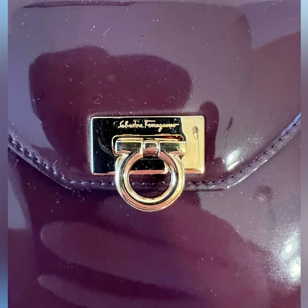 Vintage Salvatore Ferragamo Purple Patent Leather‎ Wallet